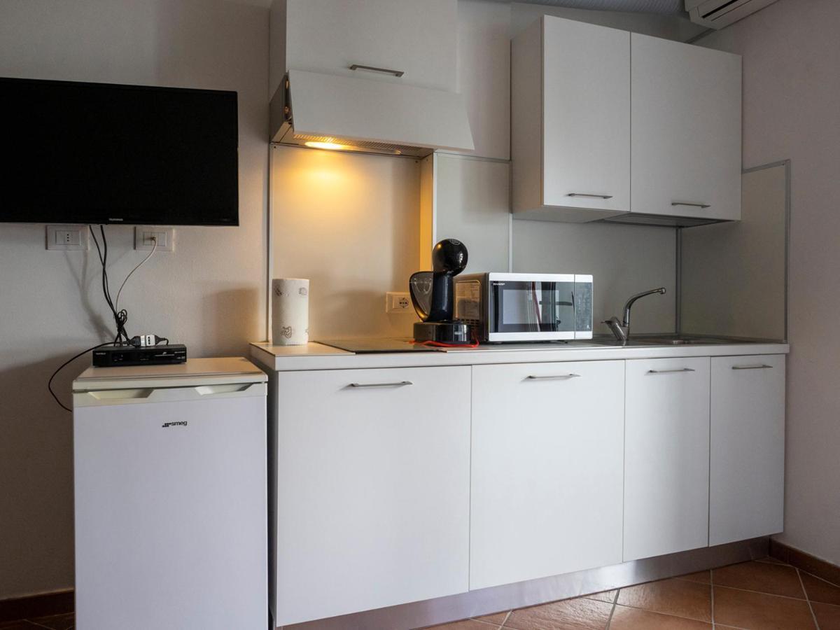 Bed and Breakfast Tra Gli Ulivi Пьетра-Лигуре Экстерьер фото