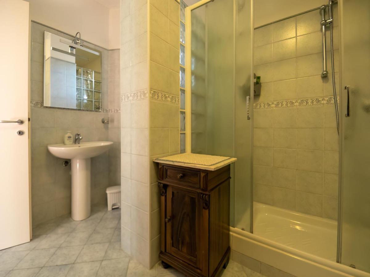 Bed and Breakfast Tra Gli Ulivi Пьетра-Лигуре Экстерьер фото