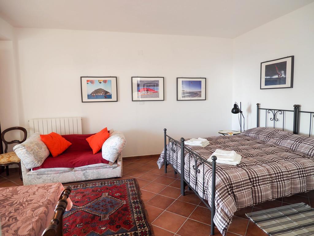 Bed and Breakfast Tra Gli Ulivi Пьетра-Лигуре Экстерьер фото